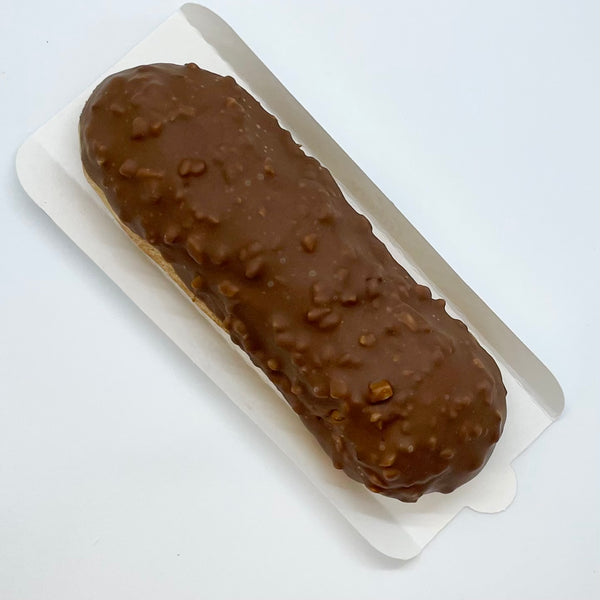 Mini Eclair #17 - Chocolate Cream & Crunchy Hazelnut