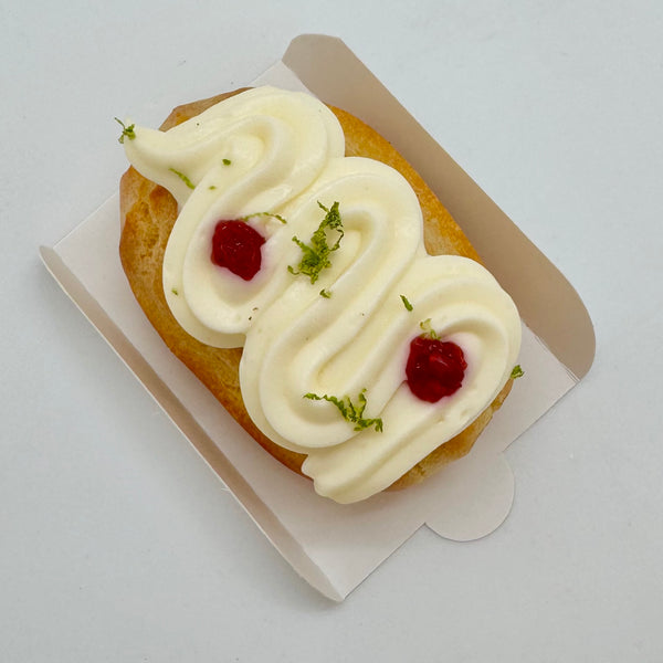 Mini Eclair #71 Raspberries & elderflower